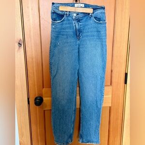Size 29/8R Abercrombie & Fitch The ‘90s Straight Ultra High Rise Jeans EUC